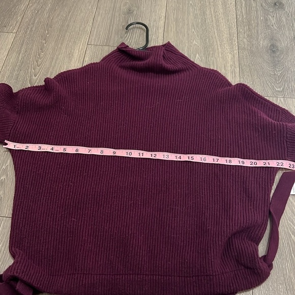 BCBG MaxAzria Tie Hem Mock Neck Womens Purple Sweater Size Medium NEW - Picture 6 of 9